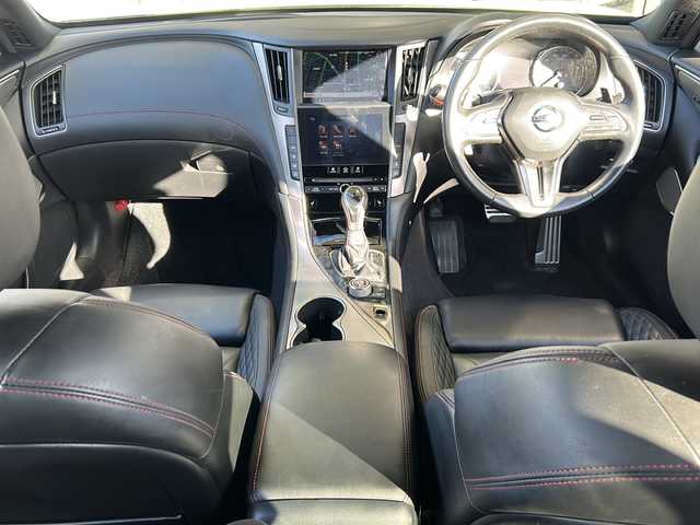 日産 スカイライン 400R 静岡県 2020(令2)年 2万km ブリリアントホワイトパール 純正ナビ/AM/FM/CD/DVD/フルセグTV/Bluetooth/AUX/Music Box/Andoroid Auto/主要装備/・レーダークルーズコントロール　/・ドライブレコーダー　/・ＥＴＣ２．０　/・ＢＳＭ　/・コーナーセンサー/・全方位カメラ/・サイドカメラ　/・パドルシフト　/・サンルーフ　/・スマートキー　/・ＢＯＳＥスピーカー　/・パワーシート/・シートメモリー/・シートヒーター/・純正アルミホイール/・純正フロアマット/・衝突軽減システム/・レザーシート/・ステアリングリモコン/・テレスコピックステアリング/・レーンキープ/・フォグランプ/・ステアリングリモコン/・プッシュスタート/・純正フロアマット/・