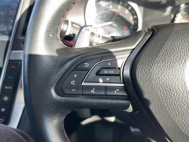 日産 スカイライン 400R 静岡県 2020(令2)年 2万km ブリリアントホワイトパール 純正ナビ/AM/FM/CD/DVD/フルセグTV/Bluetooth/AUX/Music Box/Andoroid Auto/主要装備/・レーダークルーズコントロール　/・ドライブレコーダー　/・ＥＴＣ２．０　/・ＢＳＭ　/・コーナーセンサー/・全方位カメラ/・サイドカメラ　/・パドルシフト　/・サンルーフ　/・スマートキー　/・ＢＯＳＥスピーカー　/・パワーシート/・シートメモリー/・シートヒーター/・純正アルミホイール/・純正フロアマット/・衝突軽減システム/・レザーシート/・ステアリングリモコン/・テレスコピックステアリング/・レーンキープ/・フォグランプ/・ステアリングリモコン/・プッシュスタート/・純正フロアマット/・