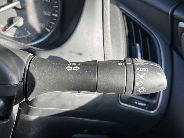 日産 スカイライン 400R 静岡県 2020(令2)年 2万km ブリリアントホワイトパール 純正ナビ/AM/FM/CD/DVD/フルセグTV/Bluetooth/AUX/Music Box/Andoroid Auto/主要装備/・レーダークルーズコントロール　/・ドライブレコーダー　/・ＥＴＣ２．０　/・ＢＳＭ　/・コーナーセンサー/・全方位カメラ/・サイドカメラ　/・パドルシフト　/・サンルーフ　/・スマートキー　/・ＢＯＳＥスピーカー　/・パワーシート/・シートメモリー/・シートヒーター/・純正アルミホイール/・純正フロアマット/・衝突軽減システム/・レザーシート/・ステアリングリモコン/・テレスコピックステアリング/・レーンキープ/・フォグランプ/・ステアリングリモコン/・プッシュスタート/・純正フロアマット/・