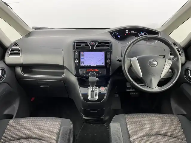 日産 セレナ HWS S HV Vセレ +Sefty 熊本県 2014(平26)年 6.9万km ダイヤモンドブラック ８型ナビ　/フルセグ/Ｂｌｕｅｔｏｏｔｈ/ＣＤ/ＤＶＤ　/全方位カメラ　/両側電動ドア　/ＥＴＣ　/衝突被害軽減ブレーキ　/レーンキープアシスト　/クルーズコントロール　/前後コーナーセンサー　/ＬＥＤヘッドライト