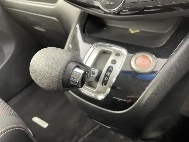 日産 セレナ HWS S HV Vセレ +Sefty 熊本県 2014(平26)年 6.9万km ダイヤモンドブラック ８型ナビ　/フルセグ/Ｂｌｕｅｔｏｏｔｈ/ＣＤ/ＤＶＤ　/全方位カメラ　/両側電動ドア　/ＥＴＣ　/衝突被害軽減ブレーキ　/レーンキープアシスト　/クルーズコントロール　/前後コーナーセンサー　/ＬＥＤヘッドライト