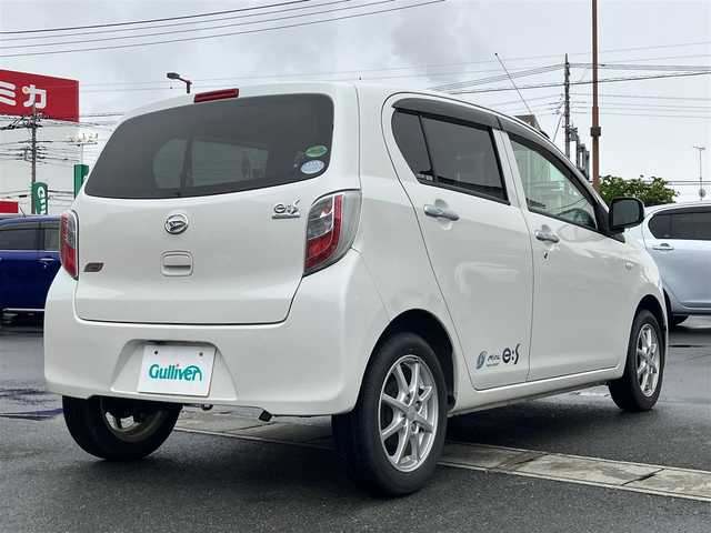 ダイハツ ミラ イース X メモリアルエディション 静岡県 2013(平25)年 6.6万km パールホワイトⅢ パワーステアリング/パワーウィンドウ/アイドリングストップ/リモコンキー/マニュアルエアコン/ETC/バックカメラ/純正ナビ（CD.DVD.BT.フルセグ）/純正フロアマット/純正アルミホイール/ABS/盗難防止装置/Wエアバック