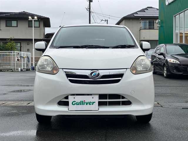 ダイハツ ミラ イース X メモリアルエディション 静岡県 2013(平25)年 6.6万km パールホワイトⅢ パワーステアリング/パワーウィンドウ/アイドリングストップ/リモコンキー/マニュアルエアコン/ETC/バックカメラ/純正ナビ（CD.DVD.BT.フルセグ）/純正フロアマット/純正アルミホイール/ABS/盗難防止装置/Wエアバック