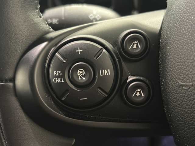 ＭＩＮＩ ミニ クラブマン クーパーS オール4 新潟県 2018(平30)年 1.9万km メルティングシルバーM CAMERAパッケージ/・リア・ビュー・カメラ /・リアPDC（パーク・ディスタンス・コントロール）/アダプティブクルーズコントロール/ルーフレール/純正ナビ/Bluetooth/シートヒーター/前後ドライブレコーダー/アイドリングストップ/オートライト/オートエアコン/スマートキー/スペアキー/プッシュスタート/インナーミラー型ETC
