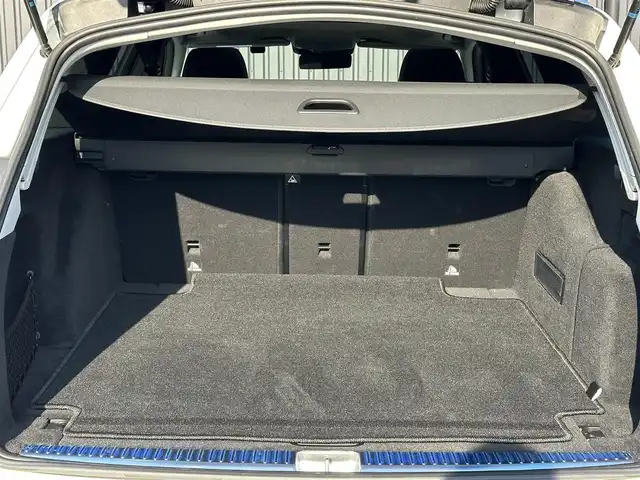 メルセデス・ベンツ Ｅ２２０ｄ 4マチック オールテレイン 福島県 2021(令3)年 5.3万km ダイヤモンドホワイト エクスクルーシブパッケージ/・パノラミックスライディングルーフ/・前席ベンチレーター/・ヘッドアップディスプレイ/・エナジャイギングパッケージ/・プライバシーガラス/エアバランスパッケージ/・空気清浄機能付きパフュームアトマイザー/Burmester/ACC/レーンキープ/ブラインドスポット/マルチビームLEDヘッドライト/黒革シート/パワーシート/全席シートヒーター/AIR BODY CONTROLエアサスペンション/ダイナミックセレクト/純正ナビ/Apple CarPlay/フルセグTV/360°カメラ/ETC/電動リアゲート/前後ドライブレコーダー/純正19インチAW/取扱説明書/保証書