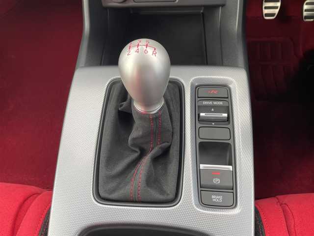 ホンダ シビック タイプR 福島県 2024(令6)年 0.1万km未満 チャンピオンシップホワイト ワンオーナー/ホンダコネクトディスプレーナビ/BT/USB/フルセグTV/ホンダセンシング/レーダークルーズコントロール/クリアランスソナー/ステアリングリモコン/バックカメラ/プッシュスタート/ドアバイザー/オートライト/フルLEDヘッドライト/ビルトインETC 2.0/純正ドライブレコーダー/USB充電ポート
