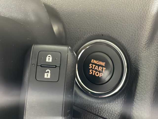 スズキ ワゴンＲ カスタムＺ HYBRID ZT 福岡県 2022(令4)年 1万km ピュアホワイトP ・オーディオレス車/・スズキセーフティサポート/・衝突軽減ブレーキシステム/・レーンキープアシスト/・後方コーナーセンサー/・クルコン/・シートヒーター/・パドルシフト/・15インチ純正ホイール/・純正ドアバイザー/・保証書/・スペアキー
