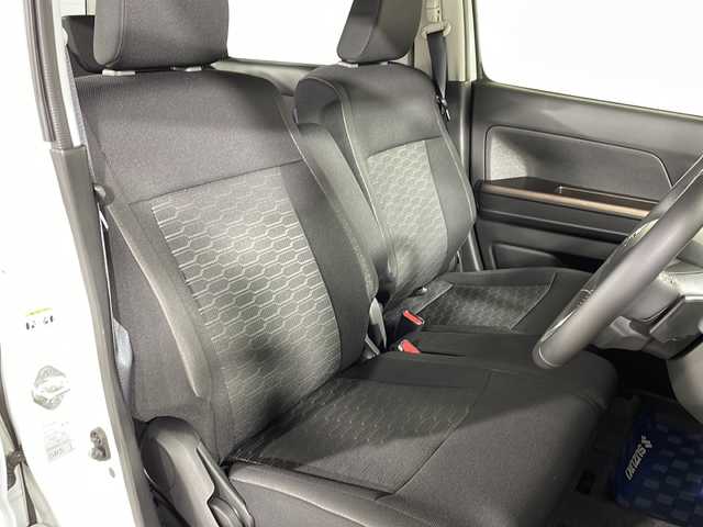 スズキ ワゴンＲ カスタムＺ HYBRID ZT 福岡県 2022(令4)年 1万km ピュアホワイトP ・オーディオレス車/・スズキセーフティサポート/・衝突軽減ブレーキシステム/・レーンキープアシスト/・後方コーナーセンサー/・クルコン/・シートヒーター/・パドルシフト/・15インチ純正ホイール/・純正ドアバイザー/・保証書/・スペアキー