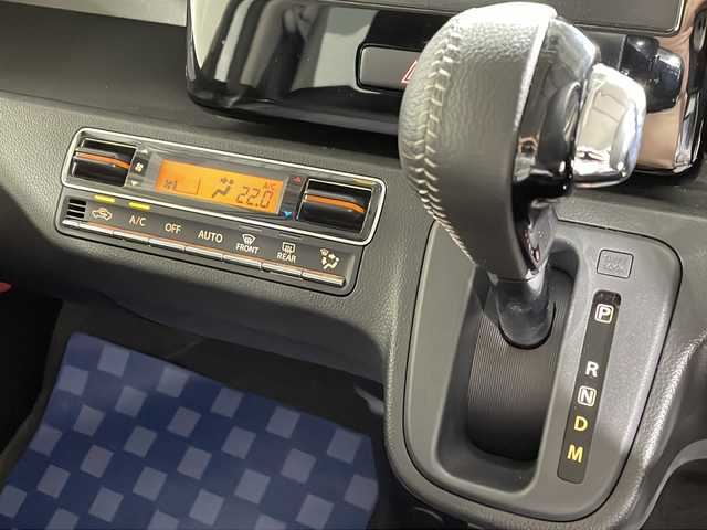 スズキ ワゴンＲ カスタムＺ HYBRID ZT 福岡県 2022(令4)年 1万km ピュアホワイトP ・オーディオレス車/・スズキセーフティサポート/・衝突軽減ブレーキシステム/・レーンキープアシスト/・後方コーナーセンサー/・クルコン/・シートヒーター/・パドルシフト/・15インチ純正ホイール/・純正ドアバイザー/・保証書/・スペアキー