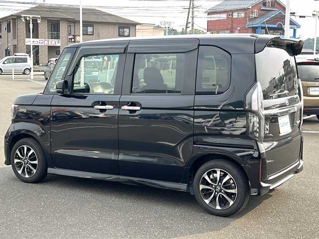 ホンダ Ｎ ＢＯＸ カスタム G L ホンダセンシング 鹿児島県 2020(令2)年 4.8万km クリスタルブラックパール 社外ナビ／Bluetooth／DVD／CD/KENWOOD（MDV-S707L）/クルーズコントロール/オートライト/両側パワースライドドア/プッシュスタートボタン/パワーウィンドウ/レーンアシスト/フルセグ/バックカメラ/ETC