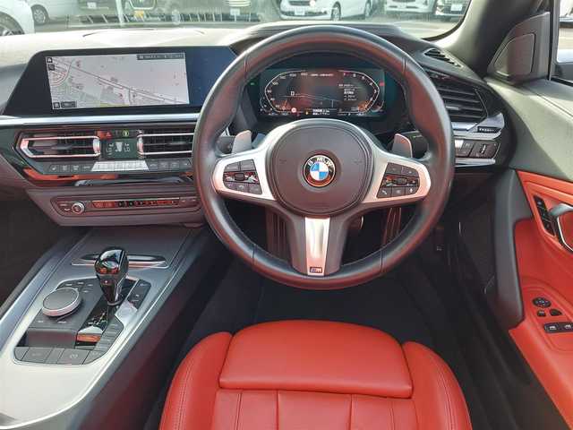 ＢＭＷ Ｚ４ M40i 東京都 2022(令4)年 2.5万km アルピンホワイトⅢ BMWライブコックピット/・10.25インチマルチディスプレイメーターパネル/・10.25インチワイドコントロールディスプレイ/・HDDナビゲーションシステム/・Bluetooth/・バックカメラ/ワイヤレスチャージング/ETC２．０/ドライブレコーダー/ヘッドアップディスプレイ/アクティブクルーズコントロール/レーンディパーチャーウォーニング/レーンチェンジウォーニング/衝突回避・被害軽減ブレーキ/レザーシート/シートヒーター/スマートキー/スペアキー/社外リアスポイラー