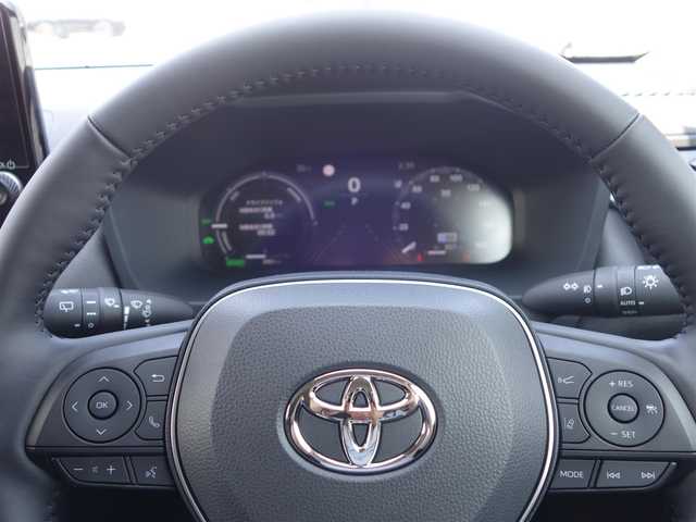 トヨタ ＲＡＶ４ HV アドベンチャー オフロードPKGⅡ 静岡県 2024(令6)年 0.3万km スーパーホワイトⅡ ワンオーナー／禁煙車/走行距離2951キロ/車検9年3月26日/トヨタセーフティセンス/　・プリクラッシュセーフティ/　・レーンとレーシングアシスト/　・オートマチックハイビーム/　・ロードサインアシスト/　・レーダークルーズコントロール/　・先行車発進のお知らせ/10.5インチディスプレイオーディオプラス/　ナビ/BT/USB/HDMI/AM.FM/フルセグTV/AppleCarPlay／Android audio/ETC2.0/パノラミックビューモニター/BSM/デジタルインナーミラー/ステアリングヒーター/前席シートヒーター／エアシート/運転席メモリー機能付パワーシート/パワーバックドア／ハンズフリー/ルーフレール/純正専用サスペンション/TRDマッドガード/ドアハンドルプロテクター/LEDヘッドライト／オートマチックハイビーム/社外3Dフロアマット／トランクマット/純正ドアバイザー/取扱説明書／保証書