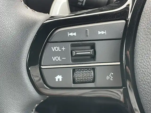 ホンダ Ｎ ＢＯＸ カスタム ターボ 千葉県 2024(令6)年 0.4万km トワイライトミストブラックパール ホンダセンシング/　衝突軽減ブレーキ/レーンキープアシスト/　レーダークルーズコントロール/オートハイビーム/　クリアランスソナー/純正9インチメモリナビ/　フルセグ/BT/カープレイ/バックカメラ/ステアリングスイッチ/パドルシフト/両側パワースライドドア/ハーフレザーシート/シートヒーター(D/N席)/電動パーキングブレーキ/ブレーキホールド/スマートキー/プッシュスタート/電動格納/ウィンカーミラー/LEDヘッドライト/オートライト/フロアマット/純正15インチAW