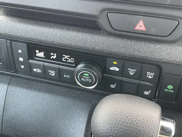 ホンダ Ｎ ＢＯＸ カスタム ターボ 千葉県 2024(令6)年 0.4万km トワイライトミストブラックパール ホンダセンシング/　衝突軽減ブレーキ/レーンキープアシスト/　レーダークルーズコントロール/オートハイビーム/　クリアランスソナー/純正9インチメモリナビ/　フルセグ/BT/カープレイ/バックカメラ/ステアリングスイッチ/パドルシフト/両側パワースライドドア/ハーフレザーシート/シートヒーター(D/N席)/電動パーキングブレーキ/ブレーキホールド/スマートキー/プッシュスタート/電動格納/ウィンカーミラー/LEDヘッドライト/オートライト/フロアマット/純正15インチAW