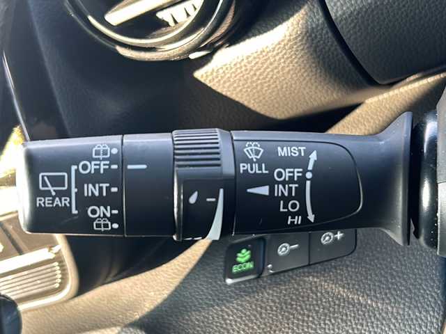 ホンダ Ｎ ＢＯＸ 石川県 2018(平30)年 7.7万km プラチナホワイトパール ワンオーナー/ホンダセンシング/・衝突被害軽減/・レーダークルーズコントロール/・誤発進抑制機能（前方・後方）/・先行車発進お知らせ機能/・車線逸脱抑制機能/・路外逸脱抑制機能/・標識認識機能/・オートハイビーム/純正9インチナビゲーション/【CD・DVD・Bluetooth・フルセグTV・SD】/型式：VXU-195NBi/バックカメラ/両側パワースライドドア/ドライブレコーダー/パドルシフト/ビルトインETC/オートライト/・LEDヘッドライト/・社外LEDフォグランプ/電動格納ミラー/・ウィンカーミラー/プッシュスタート/・スペアキー1本/取扱説明書/保証書