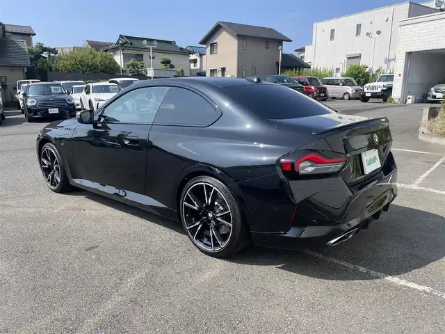 ＢＭＷ ＢＭＷ Ｍ２４０ｉ xDriveクーペ 神奈川県 2024(令6)年 0.9万km サファイアブラックP １オーナー/ハイラインパッケージ/・ヴァーネスカレザーシート/ファストトラックパッケージ/・19インチアロイホイール/・アダプティブMサスペンション/・Mテクノロジーパッケージ/ヘッドアップディスプレイ/ワイヤレススマホ充電/運転支援装置/・衝突軽減ブレーキ/・レーンデパーチャウォーニング/・アクティブクルーズコントロール/・パークアシストシステム/・ハイビームアシスト/全方位カメラ/スマートキーX2/2.0ETC/新車時手帳、取説