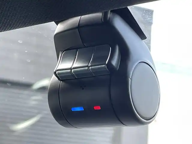 メルセデス・ベンツ Ａ１８０ セダン スタイル AMGライン 三重県 2020(令2)年 1.9万km ポーラホワイト アドバンスドＰＫＧ　/ロゴ付ブレーキ　/マルチビームＬＥＤ　/ＨＵＤ　/ＡＣＣ　/３６０°カメラ　/フルセグＴＶ　/前後ドラレコ　/純正１８ＡＷ　/パワーシート　/シートヒーター　/ハーフレザー　/ナビゲーションＰＫＧ