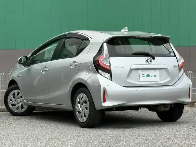 トヨタ アクア S ビジネスパッケージ 千葉県 2020(令2)年 4.4万km シルバーM 純正SDナビ/Bluetooth/前後ドライブレコーダー/ETC/バックカメラ/トヨタセーフティセンス/オートハイビーム/純正フロアマット