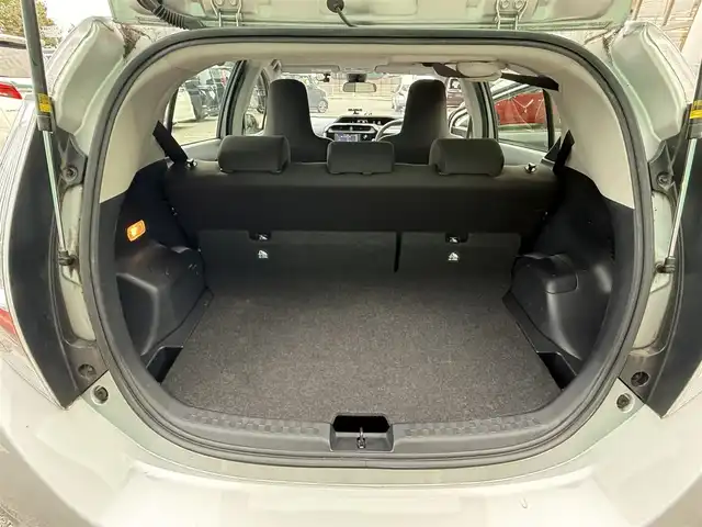 トヨタ アクア S ビジネスパッケージ 千葉県 2020(令2)年 4.4万km シルバーM 純正SDナビ/Bluetooth/前後ドライブレコーダー/ETC/バックカメラ/トヨタセーフティセンス/オートハイビーム/純正フロアマット