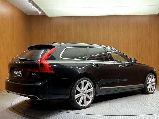 ボルボ Ｖ９０ T6 AWD インスクリプション 千葉県 2017(平29)年 3.8万km 黒Ｍ 茶革シート　/パノラマSR　/Bowers/Wilkinsサウンド　/HUD　/ACC/ナビ　/TV/360°Bluetooth接続　/CarPlay　/シートH　/ベンチレーション　/アクティブパーキング　/電動リアゲート　/LEDライト　/衝突軽減B　/LKA/BSM /ETC