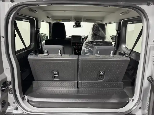 スズキ ジムニー XC 大阪府 2025(令7)年 0.1千km ミディアムグレー 届出済未使用車 クルーズコントロール 衝突軽減ブレーキ レーンアシスト シートヒーター スマートキー プッシュスタート ダウンヒルアシスト ヘッドライトウォッシャー ４WD