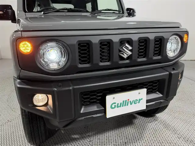 スズキ ジムニー XC 大阪府 2025(令7)年 0.1千km ミディアムグレー 届出済未使用車 クルーズコントロール 衝突軽減ブレーキ レーンアシスト シートヒーター スマートキー プッシュスタート ダウンヒルアシスト ヘッドライトウォッシャー ４WD