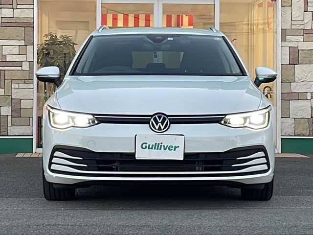 フォルクスワーゲン ＶＷ ゴルフ ヴァリアント TDI アクティブアドバンス 徳島県 2023(令5)年 3.9万km 白 純正【10.5インチナビ】/（ラジオ・Bluetooth・TV・apple connect）/バックカメラ/シートヒーター/ステアリングヒーター/t追従機能付きコントロール/ルーフレール/クリアランスソナー/オールウェザーライト/バニティーランプ/ＬＥＤヘッドライト/オートハイビーム/ＥＴＣ２．０/前後ドラレコ/純正ＡＷ/ドライバー疲労検知システム/Side Assist/Front Assist/リアトラッキングアシスト/タイプC入力端子/純正フロアマット