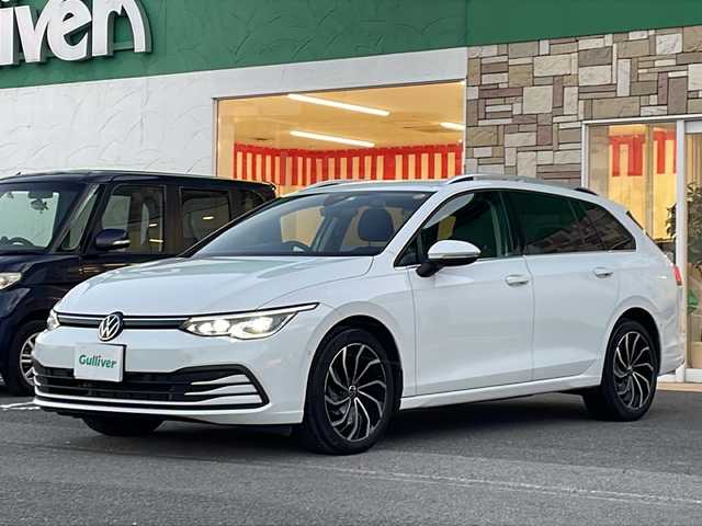 フォルクスワーゲン ＶＷ ゴルフ ヴァリアント TDI アクティブアドバンス 徳島県 2023(令5)年 3.9万km 白 純正【10.5インチナビ】/（ラジオ・Bluetooth・TV・apple connect）/バックカメラ/シートヒーター/ステアリングヒーター/t追従機能付きコントロール/ルーフレール/クリアランスソナー/オールウェザーライト/バニティーランプ/ＬＥＤヘッドライト/オートハイビーム/ＥＴＣ２．０/前後ドラレコ/純正ＡＷ/ドライバー疲労検知システム/Side Assist/Front Assist/リアトラッキングアシスト/タイプC入力端子/純正フロアマット