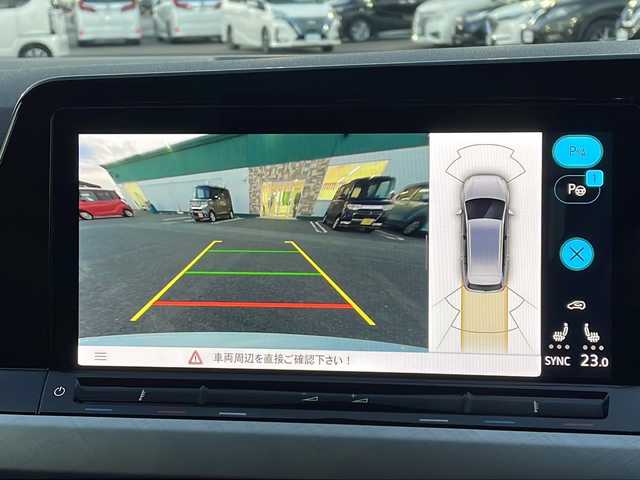 フォルクスワーゲン ＶＷ ゴルフ ヴァリアント TDI アクティブアドバンス 徳島県 2023(令5)年 3.9万km 白 純正【10.5インチナビ】/（ラジオ・Bluetooth・TV・apple connect）/バックカメラ/シートヒーター/ステアリングヒーター/t追従機能付きコントロール/ルーフレール/クリアランスソナー/オールウェザーライト/バニティーランプ/ＬＥＤヘッドライト/オートハイビーム/ＥＴＣ２．０/前後ドラレコ/純正ＡＷ/ドライバー疲労検知システム/Side Assist/Front Assist/リアトラッキングアシスト/タイプC入力端子/純正フロアマット