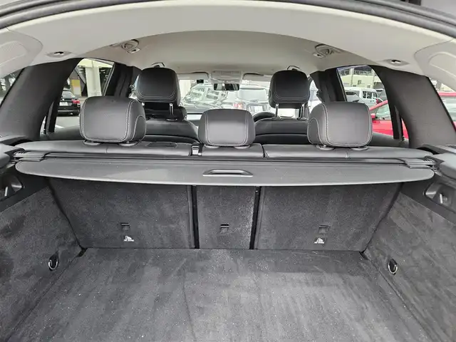 メルセデス・ベンツ ＧＬＣ３００ 4マチック 愛知県 2020(令2)年 6.7万km セレナイトグレー 〇４WD/〇ワンオーナー/〇純正10.25インチワイドディスプレイ/〇フルセグTV/〇パワーバックドア/〇ETC2.0/〇ドライブレコーダー/〇クルーズコントロール/〇コーナーセンサー/〇レーダーセーフティパッケージ/〇ターボ/〇LEDヘッドランプ/〇アダプティブハイビームアシスト/〇革巻きステアリングホイール/〇ブラック合皮/ファブリックコンビシート/〇パワーシート/シートヒーター/〇純正19インチアルミホイール/〇クロームルーフレール/〇キーレスゴー/〇禁煙車