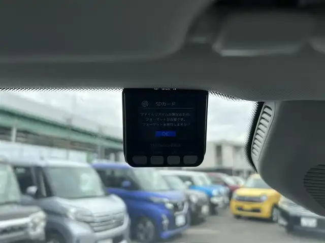 メルセデス・ベンツ ＧＬＣ３００ 4マチック 愛知県 2020(令2)年 6.7万km セレナイトグレー 〇4WD/〇ワンオーナー/〇純正10.25インチナビ/〇フルセグTV/〇パワーバックドア/〇360°カメラシステム/〇ETC2.0/〇純正ドライブレコーダー/〇アクティブディスタンスアシストディストロニック/〇パークトロニック/〇レーダーセーフティパッケージ/・アクティブエマージェンシーストップアシスト/・アクティブレーンキーピングアシスト/・アクティブブラインドスポットアシスト/〇ターボ/〇LEDヘッドランプ/〇アダプティブハイビームアシスト/〇革巻きステアリングホイール/〇ハーフレザーシート/〇全席シートヒーター/〇前席メモリー機能付パワーシート/〇クロームルーフレール/〇純正19インチアルミホイール/〇キーレスゴー/〇禁煙車