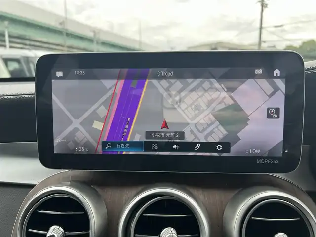 メルセデス・ベンツ ＧＬＣ３００ 4マチック 愛知県 2020(令2)年 6.7万km セレナイトグレー 〇4WD/〇ワンオーナー/〇純正10.25インチナビ/〇フルセグTV/〇パワーバックドア/〇360°カメラシステム/〇ETC2.0/〇純正ドライブレコーダー/〇アクティブディスタンスアシストディストロニック/〇パークトロニック/〇レーダーセーフティパッケージ/・アクティブエマージェンシーストップアシスト/・アクティブレーンキーピングアシスト/・アクティブブラインドスポットアシスト/〇ターボ/〇LEDヘッドランプ/〇アダプティブハイビームアシスト/〇革巻きステアリングホイール/〇ハーフレザーシート/〇全席シートヒーター/〇前席メモリー機能付パワーシート/〇クロームルーフレール/〇純正19インチアルミホイール/〇キーレスゴー/〇禁煙車