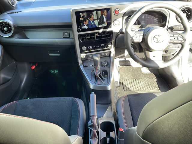 トヨタ ＧＲヤリス RZ ハイパフォーマンス 宮崎県 2024(令6)年 0.2万km スーパーホワイトⅡ Ｂｌｕｅｔｏｏｔｈ接続　ディスプレイオーディオ　ＥＴＣ　バックカメラ　ドライブレコーダー　純正フロアマット　純正アルミホイール　クルーズコントロール　ハンドルヒーター　ＢＳＭ