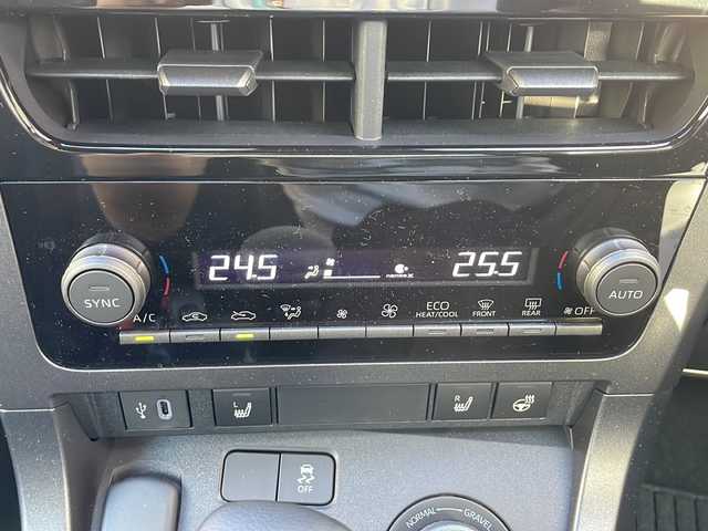 トヨタ ＧＲヤリス RZ ハイパフォーマンス 宮崎県 2024(令6)年 0.2万km スーパーホワイトⅡ Ｂｌｕｅｔｏｏｔｈ接続　ディスプレイオーディオ　ＥＴＣ　バックカメラ　ドライブレコーダー　純正フロアマット　純正アルミホイール　クルーズコントロール　ハンドルヒーター　ＢＳＭ