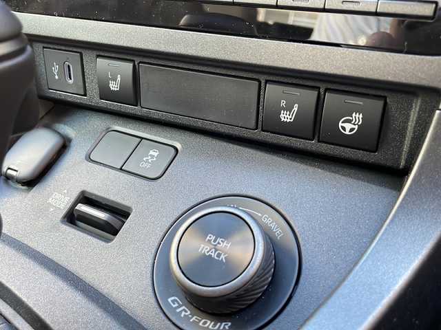 トヨタ ＧＲヤリス RZ ハイパフォーマンス 宮崎県 2024(令6)年 0.2万km スーパーホワイトⅡ Ｂｌｕｅｔｏｏｔｈ接続　ディスプレイオーディオ　ＥＴＣ　バックカメラ　ドライブレコーダー　純正フロアマット　純正アルミホイール　クルーズコントロール　ハンドルヒーター　ＢＳＭ