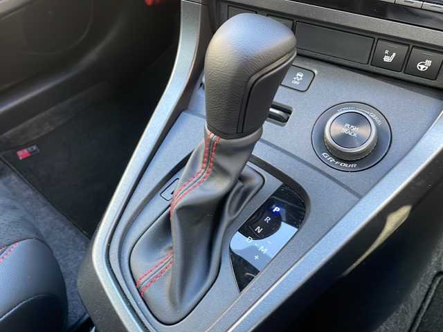 トヨタ ＧＲヤリス RZ ハイパフォーマンス 宮崎県 2024(令6)年 0.2万km スーパーホワイトⅡ Ｂｌｕｅｔｏｏｔｈ接続　ディスプレイオーディオ　ＥＴＣ　バックカメラ　ドライブレコーダー　純正フロアマット　純正アルミホイール　クルーズコントロール　ハンドルヒーター　ＢＳＭ