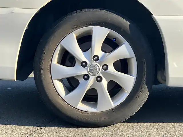 日産 セレナ ハイウェイスター 静岡県 2012(平24)年 14.5万km ブリリアントホワイトパール エンジンスタートボタン/パワーステアリング/パワーウィンドウ/アイドリングストップ/スマートキー/Wオートエアコン/クルーズコントロール/ETC/バックカメラ/純正ナビ（CD/DVD/BT/フルセグ）/三列シート/ドライブレコーダー/純正フロアマット/ウォークスルー/布シート/両側パワースライドドア/純正アルミホイール/ABS/横滑り防止装置/盗難防止装置/オートライト/キセノン/Wエアバッグ