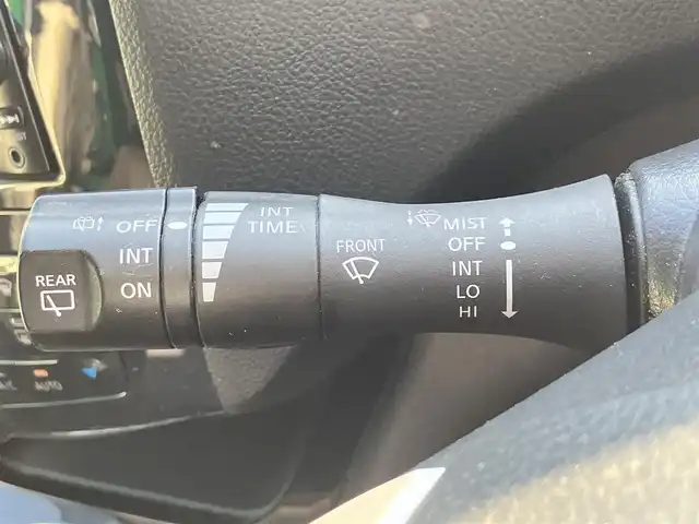 日産 セレナ ハイウェイスター 静岡県 2012(平24)年 14.5万km ブリリアントホワイトパール エンジンスタートボタン/パワーステアリング/パワーウィンドウ/アイドリングストップ/スマートキー/Wオートエアコン/クルーズコントロール/ETC/バックカメラ/純正ナビ（CD/DVD/BT/フルセグ）/三列シート/ドライブレコーダー/純正フロアマット/ウォークスルー/布シート/両側パワースライドドア/純正アルミホイール/ABS/横滑り防止装置/盗難防止装置/オートライト/キセノン/Wエアバッグ