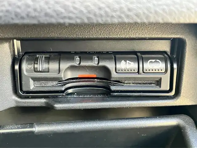 日産 セレナ ハイウェイスター 静岡県 2012(平24)年 14.5万km ブリリアントホワイトパール エンジンスタートボタン/パワーステアリング/パワーウィンドウ/アイドリングストップ/スマートキー/Wオートエアコン/クルーズコントロール/ETC/バックカメラ/純正ナビ（CD/DVD/BT/フルセグ）/三列シート/ドライブレコーダー/純正フロアマット/ウォークスルー/布シート/両側パワースライドドア/純正アルミホイール/ABS/横滑り防止装置/盗難防止装置/オートライト/キセノン/Wエアバッグ