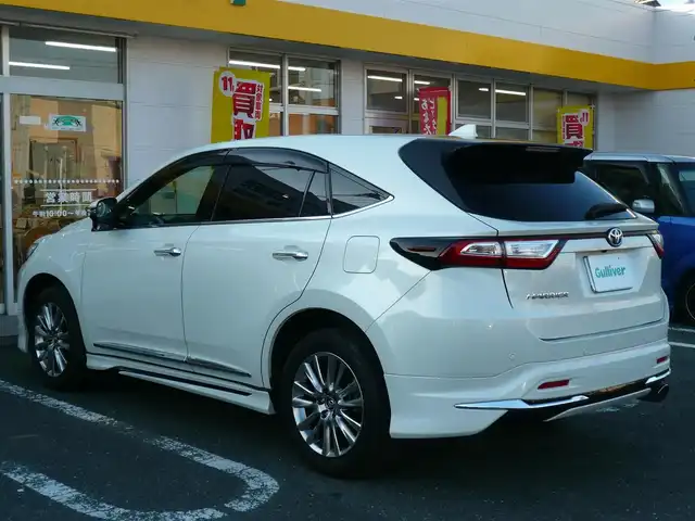 トヨタ ハリアー プレミアム 静岡県 2019(平31)年 2.8万km ホワイトパールクリスタルシャイン ワンオーナー/禁煙車/モデリスタエアロ/ALPINEナビ/バックカメラ/フルセグテレビ/Bluetooth/DVD再生/セーフティーセンス/・プリクラッシュセーフティー/・レーンディパーチャーアラート/・レーダークルーズコントロール/・アダプティプハイビーム/ハーフレーザーシート/パワーシート/パワーバックドア/スマートキー/スペアキー/カードキー/フロアマット/ETC/新車保証書/取扱説明書