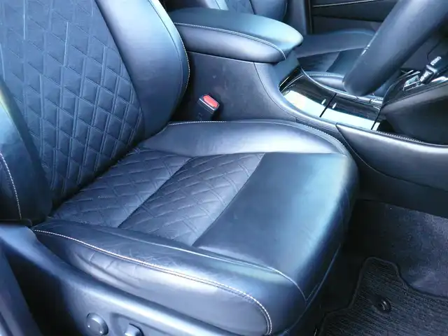 トヨタ ハリアー プレミアム 静岡県 2019(平31)年 2.8万km ホワイトパールクリスタルシャイン ワンオーナー/禁煙車/モデリスタエアロ/ALPINEナビ/バックカメラ/フルセグテレビ/Bluetooth/DVD再生/セーフティーセンス/・プリクラッシュセーフティー/・レーンディパーチャーアラート/・レーダークルーズコントロール/・アダプティプハイビーム/ハーフレーザーシート/パワーシート/パワーバックドア/スマートキー/スペアキー/カードキー/フロアマット/ETC/新車保証書/取扱説明書