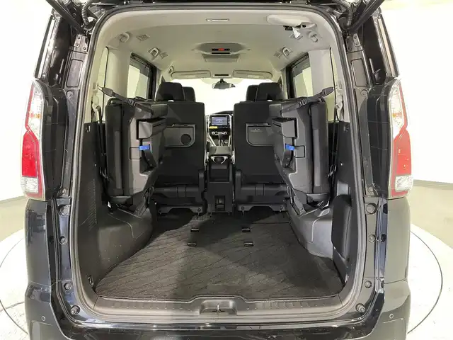 日産 セレナ ハイウェイスターVセレクションⅡ 愛知県 2019(平31)年 4.6万km 黒 純正９インチナビ/両側パワースライドドア/純正フリップダウンモニター/衝突軽減ブレーキ/車線逸脱警報/クリアランスソナー/クルーズコントロール/ドライブレコーダー/ビルトインＥＴＣ/アクセサリーソケット/アイドリングストップ/純正フロアマット/純正16インチアルミホイール