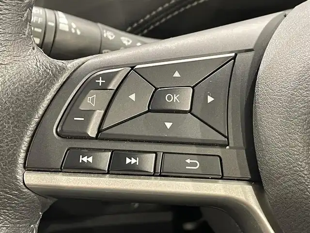 日産 セレナ ハイウェイスターVセレクションⅡ 愛知県 2019(平31)年 4.6万km 黒 純正９インチナビ/両側パワースライドドア/純正フリップダウンモニター/衝突軽減ブレーキ/車線逸脱警報/クリアランスソナー/クルーズコントロール/ドライブレコーダー/ビルトインＥＴＣ/アクセサリーソケット/アイドリングストップ/純正フロアマット/純正16インチアルミホイール