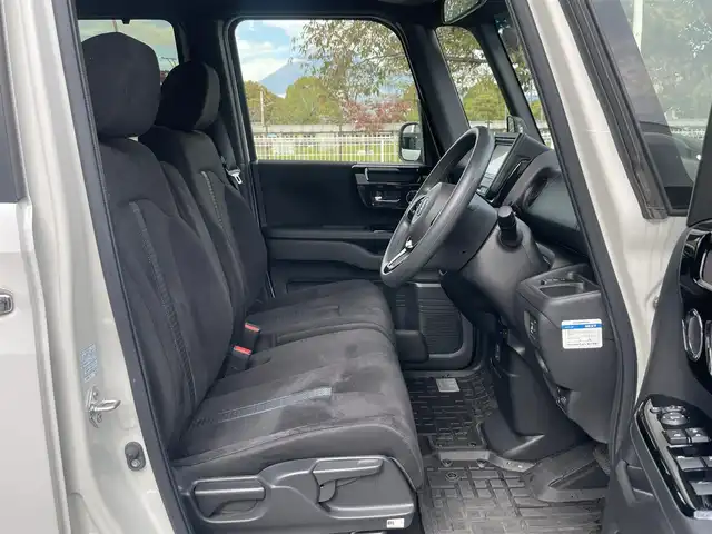 ホンダ Ｎ ＢＯＸ カスタム L 静岡県 2023(令5)年 0.6万km プラチナホワイトパール 1オーナー /ホンダセンシング /ACC/左側パワスラ /ディスプレイオーディオ  /Bカメラ /バックソナー /前席シートヒーター　/オートライト /ブレーキホールド　/ステアリングスイッチ /ウィンカーミラー /純正14インチAW/ウィンカーミラー/スペアキー /保証書/取説