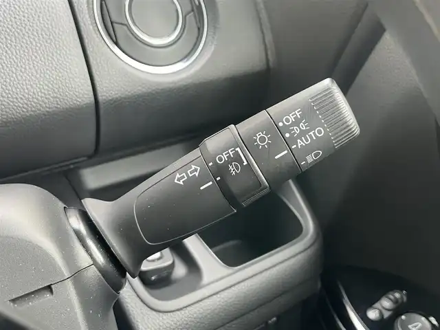 ホンダ Ｎ ＢＯＸ カスタム L 静岡県 2023(令5)年 0.6万km プラチナホワイトパール 1オーナー /ホンダセンシング /ACC/左側パワスラ /ディスプレイオーディオ  /Bカメラ /バックソナー /前席シートヒーター　/オートライト /ブレーキホールド　/ステアリングスイッチ /ウィンカーミラー /純正14インチAW/ウィンカーミラー/スペアキー /保証書/取説