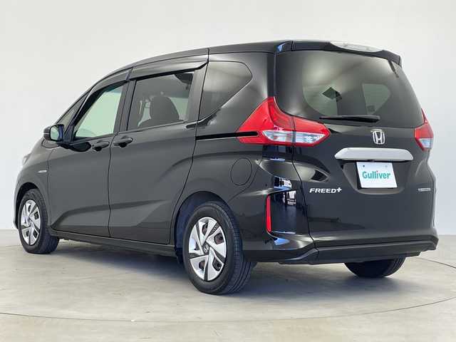 ホンダ フリード＋ ハイブリット G ホンダセンシング 鹿児島県 2016(平28)年 6.9万km クリスタルブラックパール 純正メモリナビ/（AM/FM/CD/DVD/Bluetooth/フルセグ）/ホンダセンシング/・アダプティブ・クルーズ・コントロール（ACC）/・車線維持支援システム（LKAS）/・衝突軽減ブレーキ（CMBS）/・誤発進抑制機能（前進）/・歩行者事故低減ステアリング/・路外逸脱抑制機能/・先行車発進お知らせ機能/・標識認識機能/両側パワースライドドア/ビルトインETC/前後ドライブレコーダー/スマートキー＆プッシュスタート/ステアリングスイッチ/純正フロアマット/ドアバイザー/LEDヘッドライト