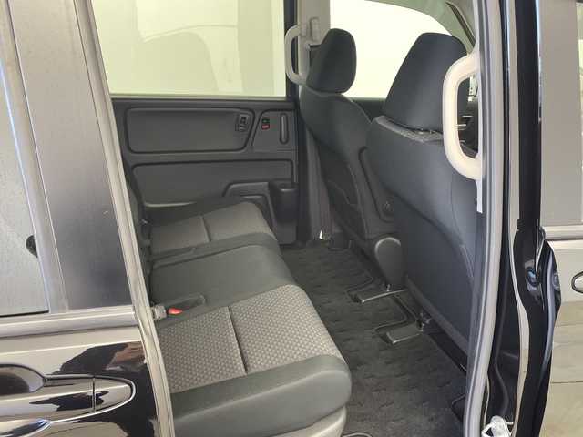 ホンダ フリード＋ ハイブリット G ホンダセンシング 鹿児島県 2016(平28)年 6.9万km クリスタルブラックパール 純正メモリナビ/（AM/FM/CD/DVD/Bluetooth/フルセグ）/ホンダセンシング/・アダプティブ・クルーズ・コントロール（ACC）/・車線維持支援システム（LKAS）/・衝突軽減ブレーキ（CMBS）/・誤発進抑制機能（前進）/・歩行者事故低減ステアリング/・路外逸脱抑制機能/・先行車発進お知らせ機能/・標識認識機能/両側パワースライドドア/ビルトインETC/前後ドライブレコーダー/スマートキー＆プッシュスタート/ステアリングスイッチ/純正フロアマット/ドアバイザー/LEDヘッドライト