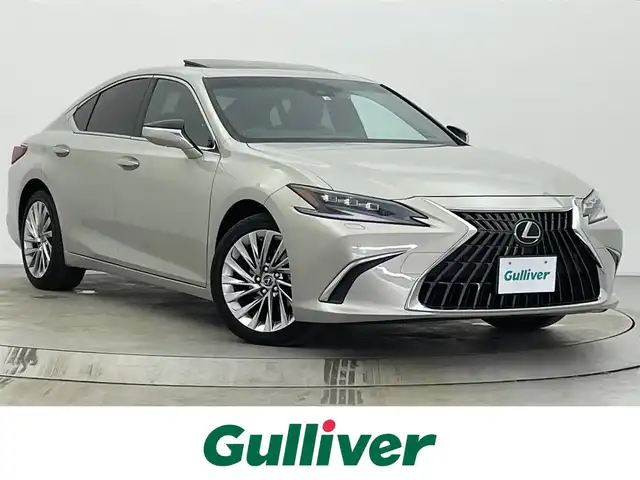 レクサス ＥＳ 300h バージョンL 宮城県 2022(令4)年 2.9万km アイスエクリュマイカメタリック マークレビンソン/パノラミックビューモニター/マークレビンソンサウンド/ヘッドアップディスプレイ/セーフティシステムプラス/・プリクラッシュセーフティ/・レーントレーシングアシスト/・アダプティブハイビームシステム/・レーダークルーズコントロール/・ロードサインアシスト/・先行車発進告知機能/・ドライバー異常時対応システム/ブラインドスポットモニター/パワートランクリッド/AC100Vアクセサリコンセント/パーキングサポートブレーキ（静止物/後方接近車両）/モーヴ内装（セミアニリン本革）/純正ナビ/・フルセグTV/・Bluetooth/・AppleCarPlay/AndroidAuto/・USB端子/ETC2.0/シートヒーター／ベンチレーション/後席シートヒーター/パワーシート/パワーシート（運転席メモリー機能付）/電動パーキングブレーキ/ブレーキホールド/3眼フルLEDヘッドランプ/電動サンシェード（リア）/純正18インチAW/純正フロアマット/置くだけ充電/禁煙車