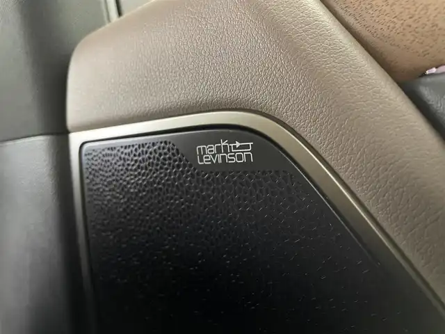 レクサス ＥＳ 300h バージョンL 宮城県 2022(令4)年 2.9万km アイスエクリュマイカメタリック マークレビンソン/パノラミックビューモニター/マークレビンソンサウンド/ヘッドアップディスプレイ/セーフティシステムプラス/・プリクラッシュセーフティ/・レーントレーシングアシスト/・アダプティブハイビームシステム/・レーダークルーズコントロール/・ロードサインアシスト/・先行車発進告知機能/・ドライバー異常時対応システム/ブラインドスポットモニター/パワートランクリッド/AC100Vアクセサリコンセント/パーキングサポートブレーキ（静止物/後方接近車両）/モーヴ内装（セミアニリン本革）/純正ナビ/・フルセグTV/・Bluetooth/・AppleCarPlay/AndroidAuto/・USB端子/ETC2.0/シートヒーター／ベンチレーション/後席シートヒーター/パワーシート/パワーシート（運転席メモリー機能付）/電動パーキングブレーキ/ブレーキホールド/3眼フルLEDヘッドランプ/電動サンシェード（リア）/純正18インチAW/純正フロアマット/置くだけ充電/禁煙車