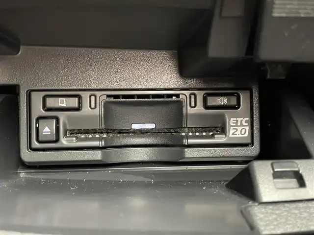 レクサス ＥＳ 300h バージョンL 宮城県 2022(令4)年 2.9万km アイスエクリュマイカメタリック マークレビンソン/パノラミックビューモニター/マークレビンソンサウンド/ヘッドアップディスプレイ/セーフティシステムプラス/・プリクラッシュセーフティ/・レーントレーシングアシスト/・アダプティブハイビームシステム/・レーダークルーズコントロール/・ロードサインアシスト/・先行車発進告知機能/・ドライバー異常時対応システム/ブラインドスポットモニター/パワートランクリッド/AC100Vアクセサリコンセント/パーキングサポートブレーキ（静止物/後方接近車両）/モーヴ内装（セミアニリン本革）/純正ナビ/・フルセグTV/・Bluetooth/・AppleCarPlay/AndroidAuto/・USB端子/ETC2.0/シートヒーター／ベンチレーション/後席シートヒーター/パワーシート/パワーシート（運転席メモリー機能付）/電動パーキングブレーキ/ブレーキホールド/3眼フルLEDヘッドランプ/電動サンシェード（リア）/純正18インチAW/純正フロアマット/置くだけ充電/禁煙車